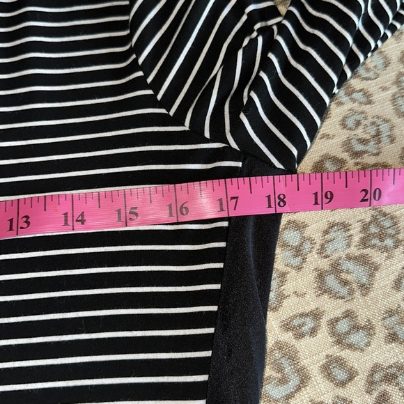 WHBM long sleeve knit top - Picture 5 of 8